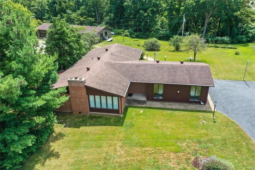 More Photos Of 1500 Gravois Rd, High Ridge Office Residential For Sale