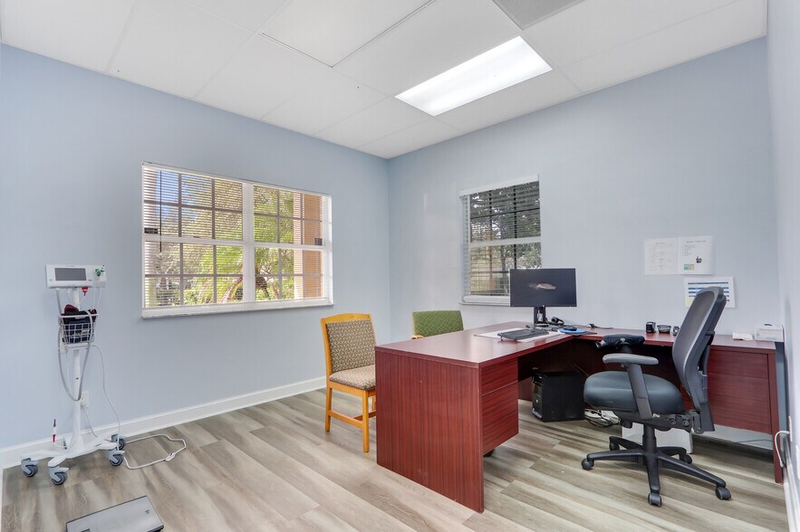 More Photos Of 1405 SE Goldtree Dr, Port Saint Lucie Medical For Lease