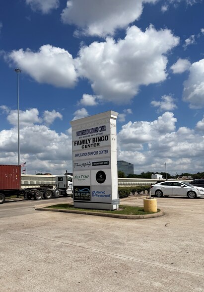 More Photos Of 13167 Northwest Fwy, Houston Unknown For Lease