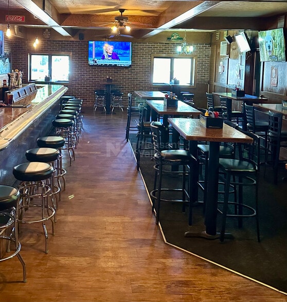More Photos Of 1761 S Main St, Akron Bar For Sale