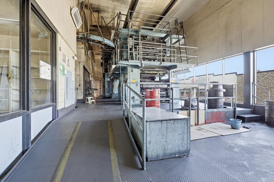 More Photos Of 117 E 4th St, Joplin Office For Sale