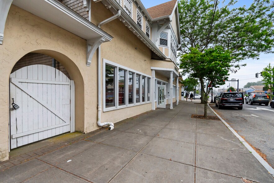 More Photos Of 615 Main St, Hyannis General Retail For Sale