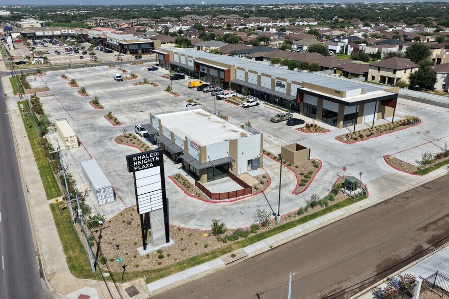 More Photos Of 4002 Del Mar Blvd, Laredo Storefront For Lease