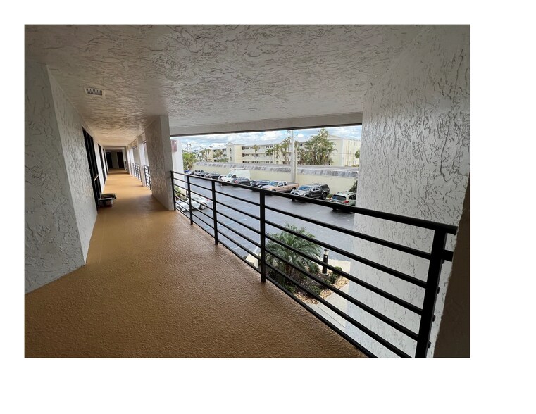 More Photos Of 6719 Winkler Rd, Fort Myers Office For Lease