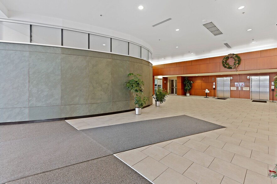 More Photos Of 221 W Philadelphia St, York Office For Sale