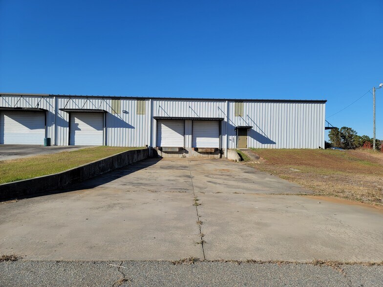 More Photos Of 148 Industrial Park Dr, Rockingham Warehouse For Sale
