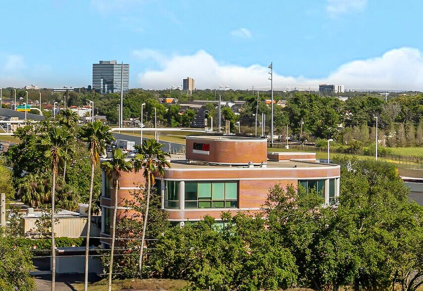 More Photos Of 701 N Westshore Blvd, Tampa Coworking Space