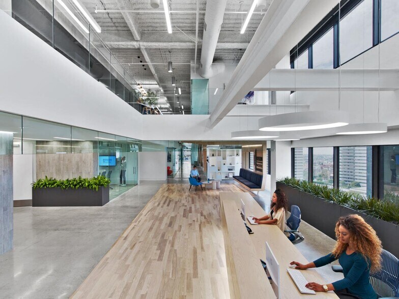 More Photos Of 11601 Wilshire Blvd, Los Angeles Office For Sale