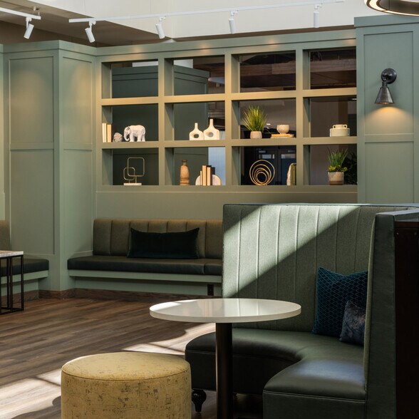 More Photos Of 5600 Roswell Rd, Sandy Springs Coworking Space