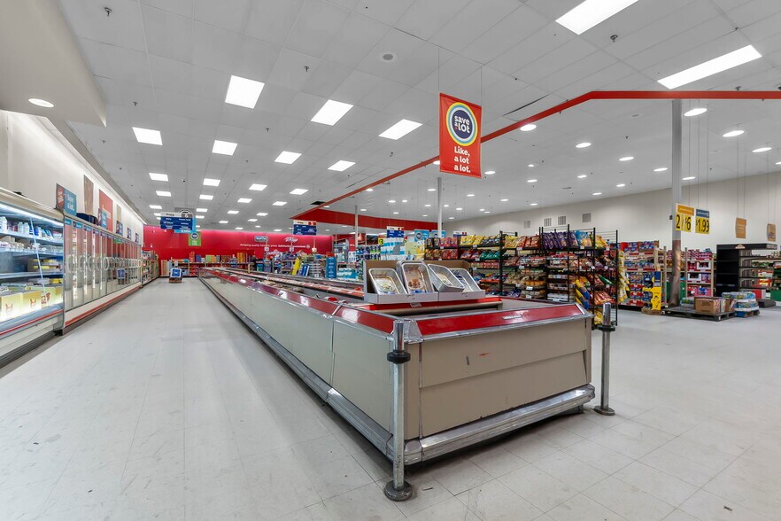 More Photos Of 121 S Sprigg St, Cape Girardeau Supermarket For Sale