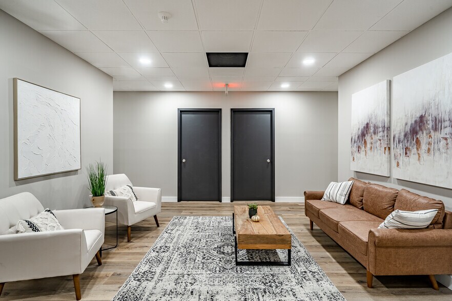 More Photos Of 1244 West Chester Pike, West Chester Office Residential For Lease