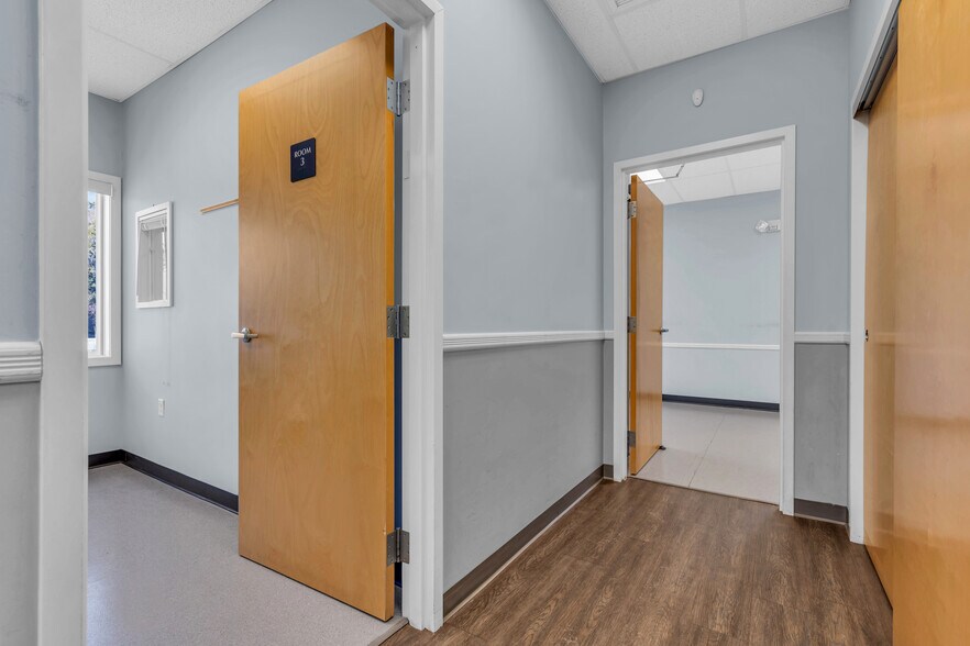 More Photos Of 508 Lakehurst Rd, Toms River Medical For Sale