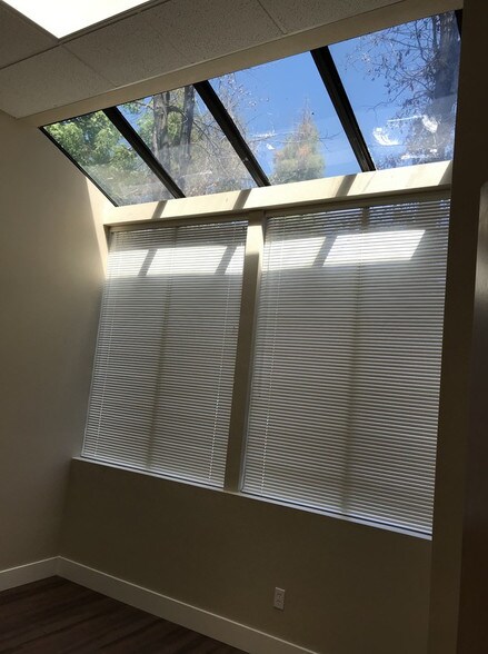 More Photos Of 4685 N Cedar Ave, Fresno Office For Sale