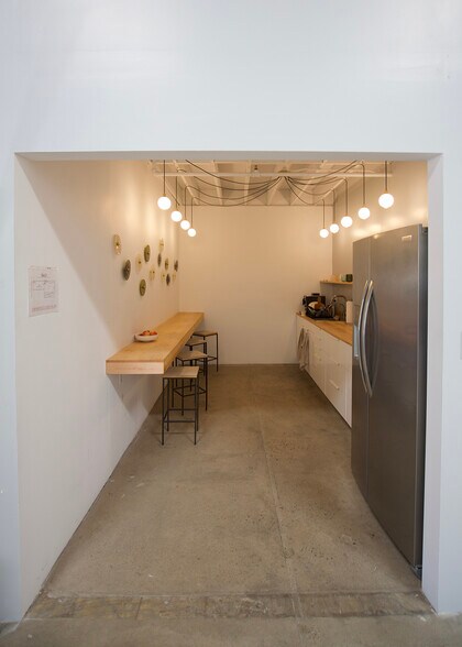 More Photos Of 105 W North St, Healdsburg Research And Development For Lease