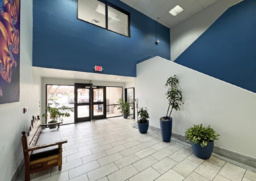 More Photos Of 6100 Seagull St NE, Albuquerque Office For Sale