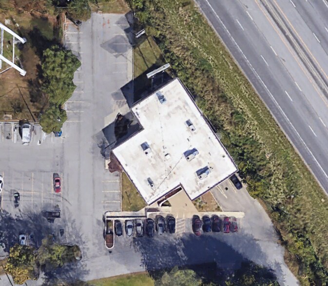 More Photos Of 6500 NW Tower Dr, Platte Woods Office For Lease