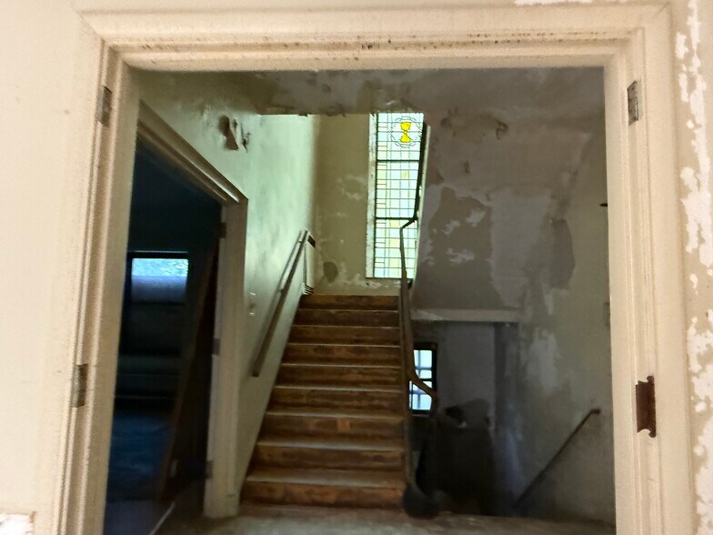 More Photos Of 3500 Montgomery Rd, Cincinnati Religious Facility For Sale