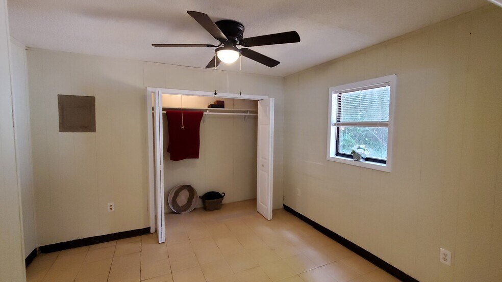 More Photos Of 120 2nd St, Winder Apartments For Sale