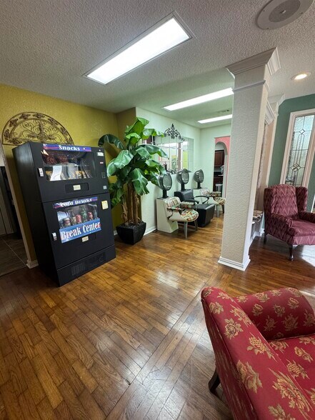 More Photos Of 2567 Highway 365, Port Arthur Storefront Retail Office For Sale
