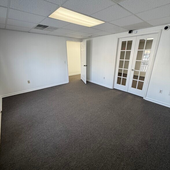 More Photos Of 375-385 W North St, Dover Office For Sale