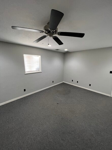 More Photos Of 10100 Hicks Field Rd, Fort Worth Warehouse For Sale