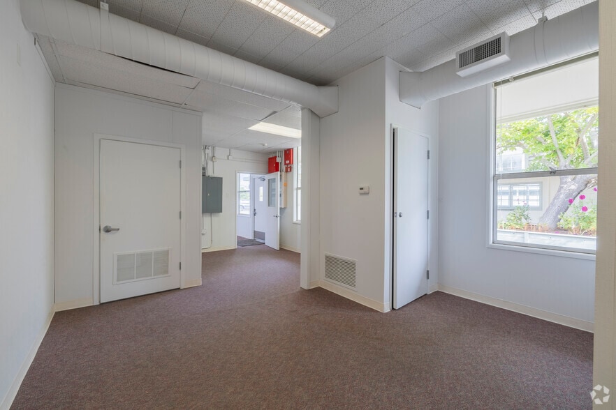 More Photos Of 1680 Los Carneros Ave, Napa Schools For Sale