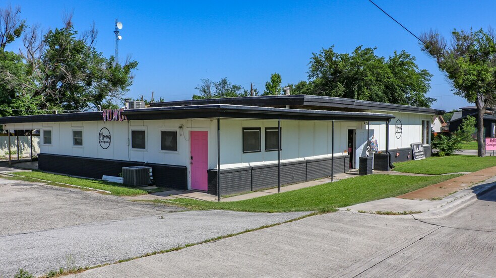 More Photos Of 1212 Stevens St, Bridgeport Storefront Retail Office For Sale