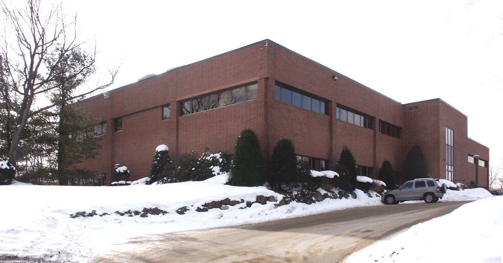 More Photos Of 300 Bear Hill Rd, Waltham Office For Lease