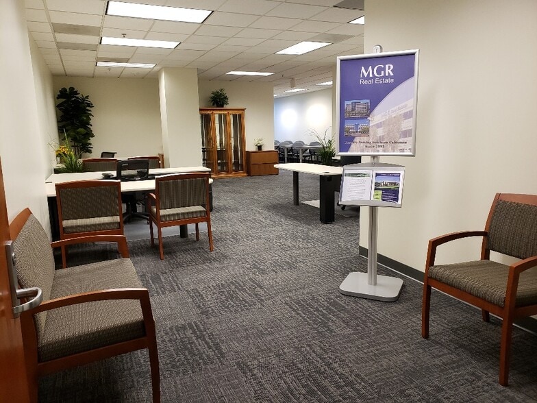 More Photos Of 4200 Concours, Ontario Office For Lease