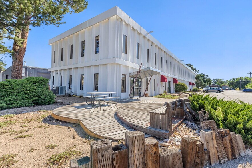 More Photos Of 1700 55th St, Boulder Warehouse For Sale