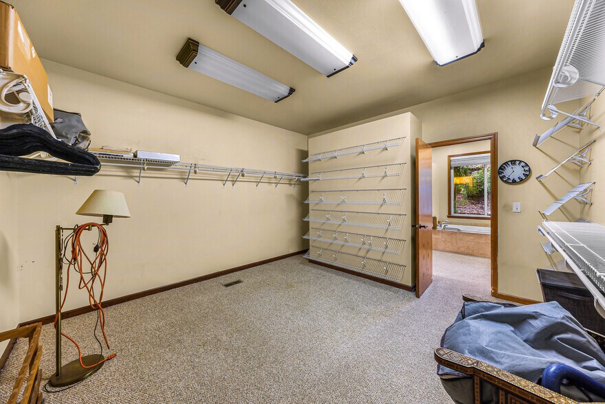 More Photos Of 918 Citadel Dr, Everson Multifamily For Sale