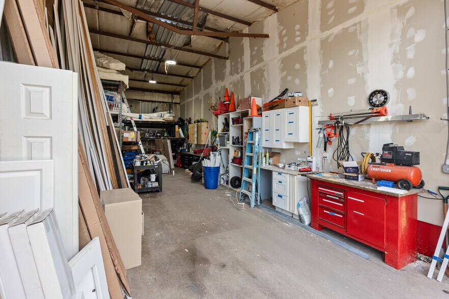 More Photos Of 15601 Old US Highway 441, Tavares Warehouse For Sale