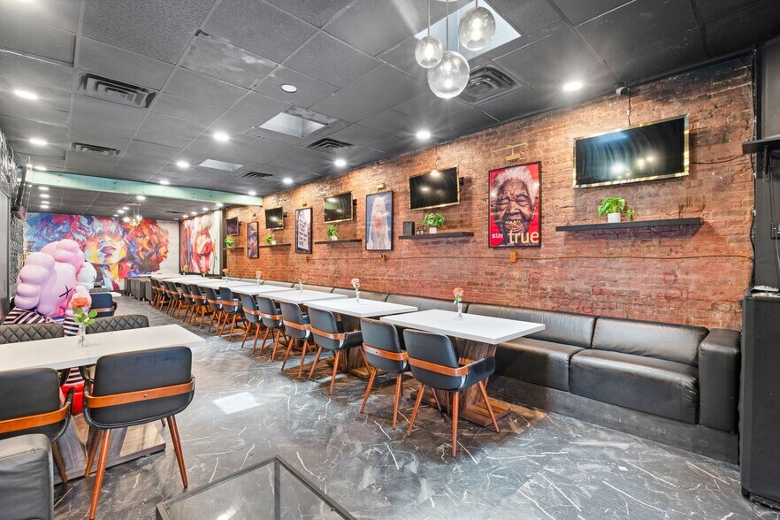 More Photos Of 246 Mulberry St, Newark Storefront For Sale