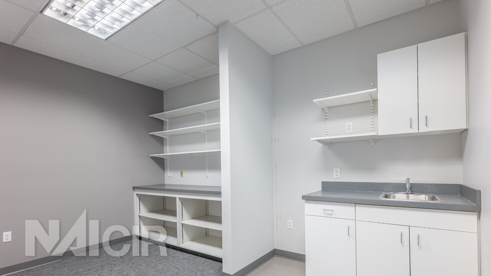 More Photos Of 4807-4815 Jonestown Rd, Harrisburg Office Residential For Lease