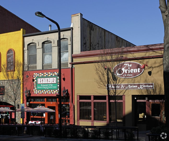 More Photos Of 10 S Main St, Greenville Storefront Retail Residential For Lease