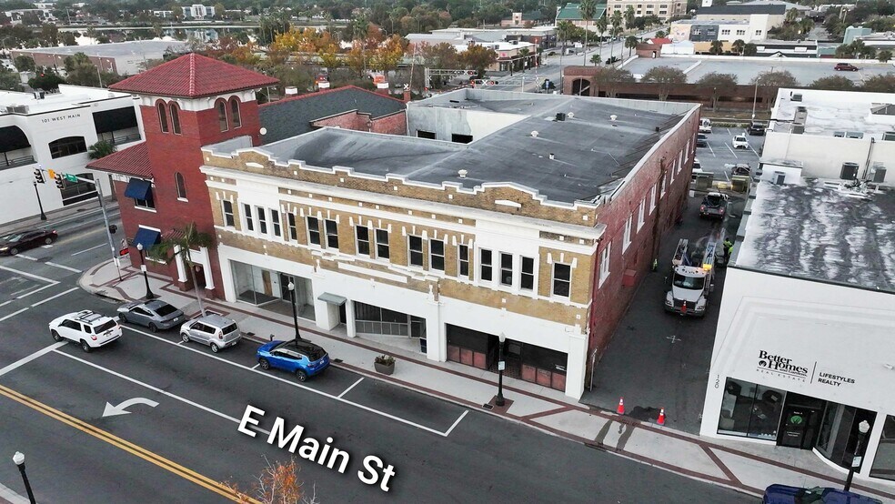 More Photos Of 104 E Main St, Lakeland Storefront Retail Office For Sale