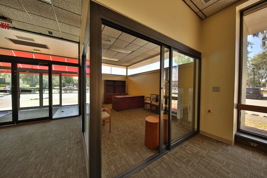 More Photos Of 3617 NE 7th St, Ocala Storefront Retail Office For Lease