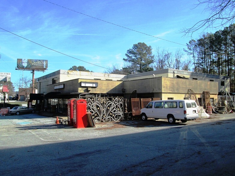 More Photos Of 4783 Peachtree Rd, Atlanta Freestanding For Sale