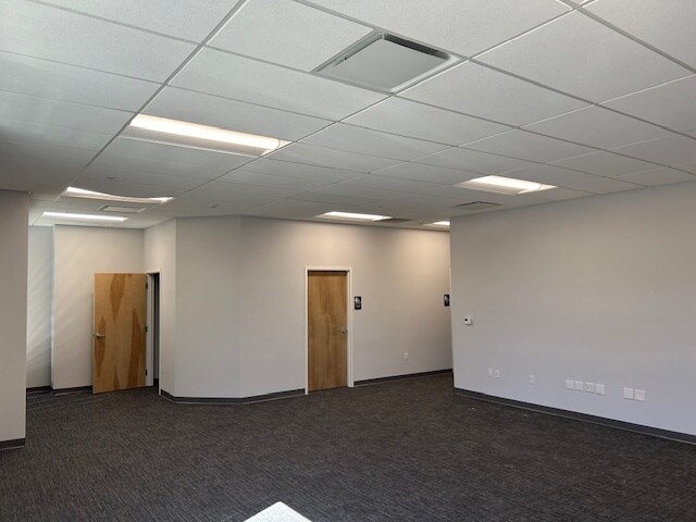 More Photos Of 11706 Landstar Blvd, Orlando Distribution For Lease