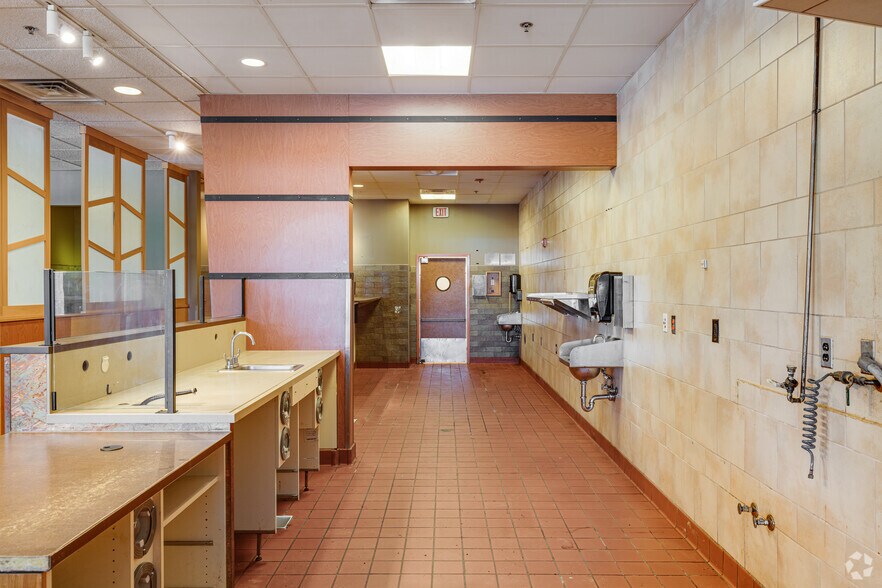 More Photos Of 3-15 Lee Airpark Dr, Edgewater Unknown For Sale