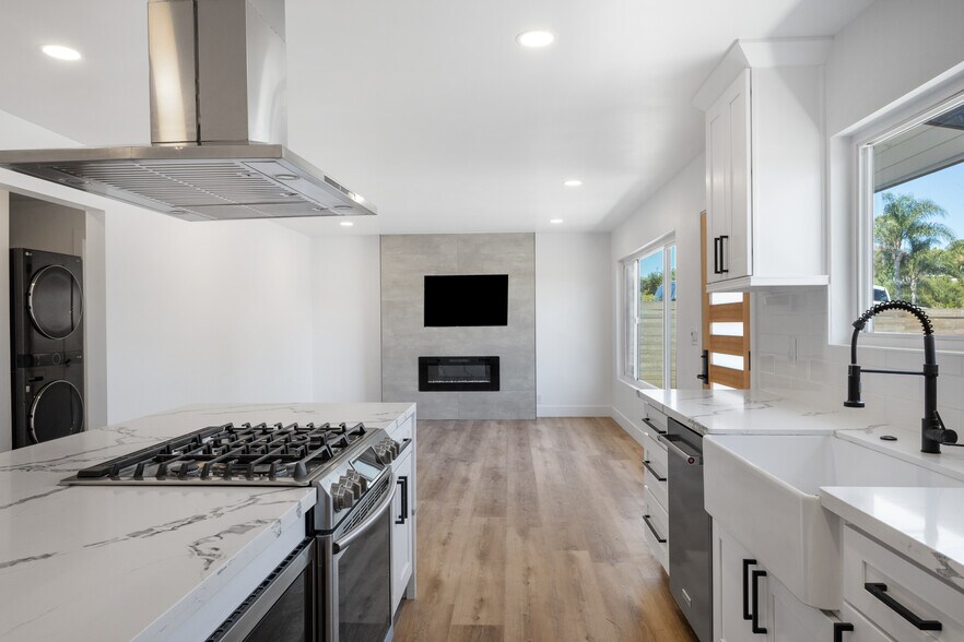 More Photos Of 632 Truly Ter, Vista Apartments For Sale