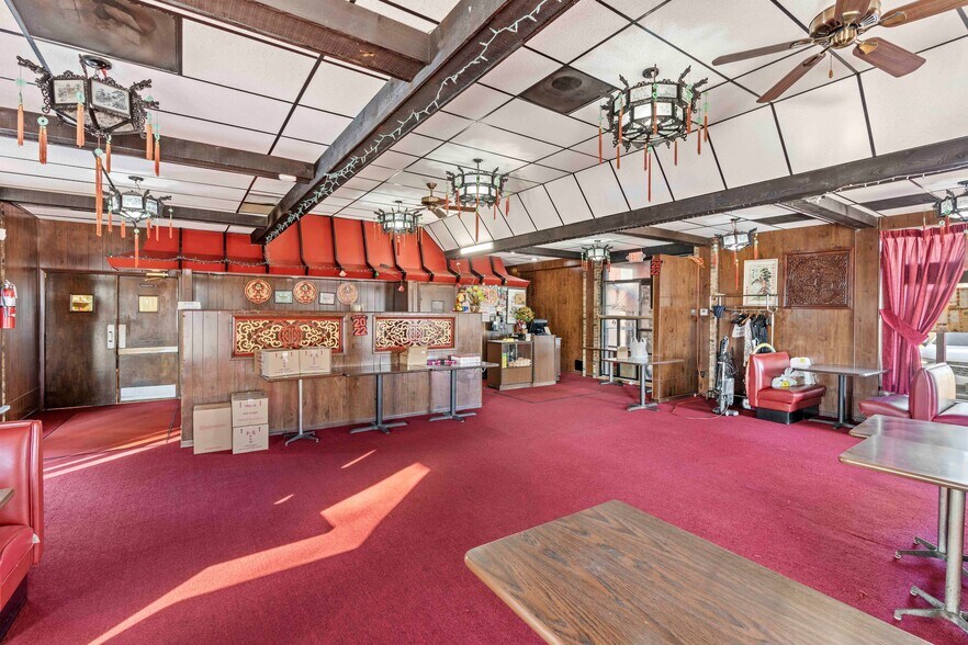 More Photos Of 7868 Melton Rd, Gary Restaurant For Sale