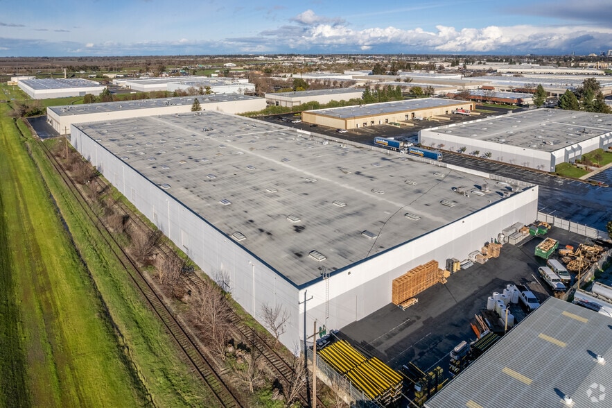 More Photos Of 1740-1760 Enterprise Blvd, West Sacramento Unknown For Lease