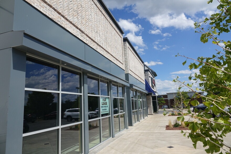 More Photos Of 25411 Eastern Marketplace Plz, Chantilly Restaurant For Lease