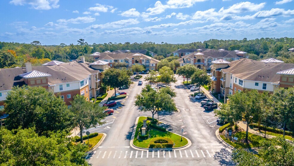 More Photos Of 450 Fontana Cir, Oviedo Apartments For Lease