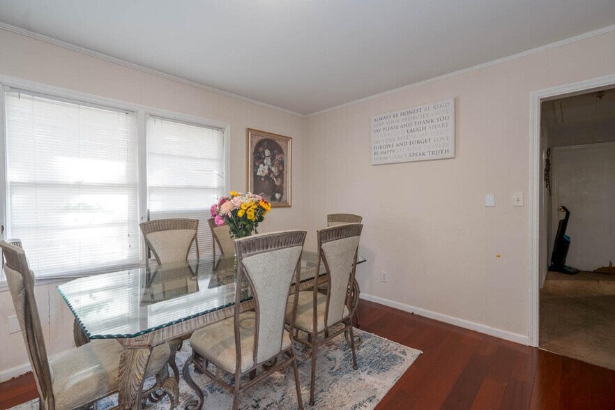 More Photos Of 3865 Story Dr SW, Marietta Medical For Sale