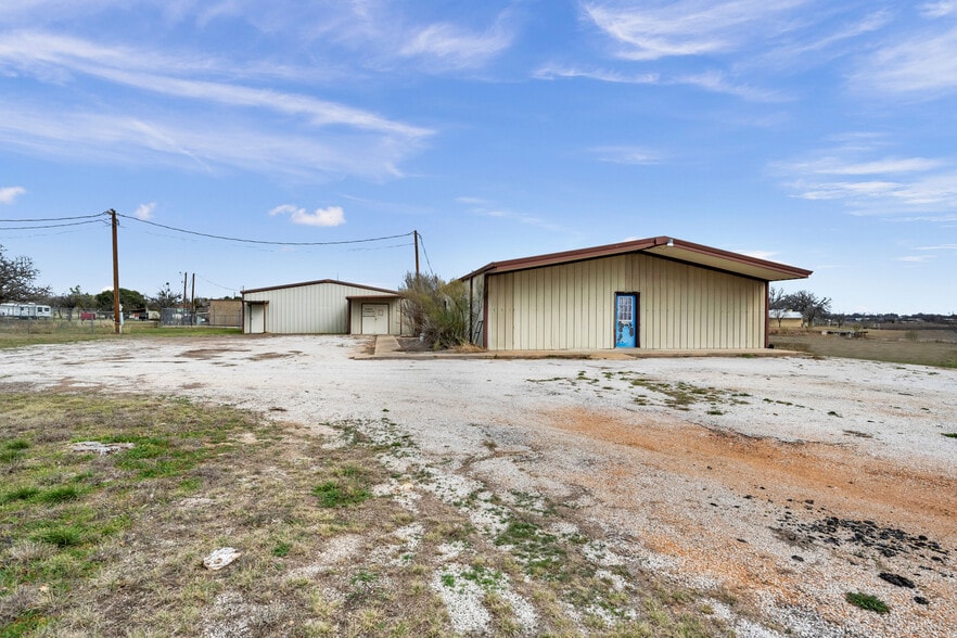 More Photos Of 7330 Texas 261 Hwy, Buchanan Dam Warehouse For Sale