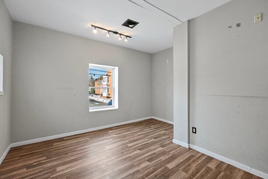 More Photos Of 215 High St, Mount Holly Office Residential For Lease