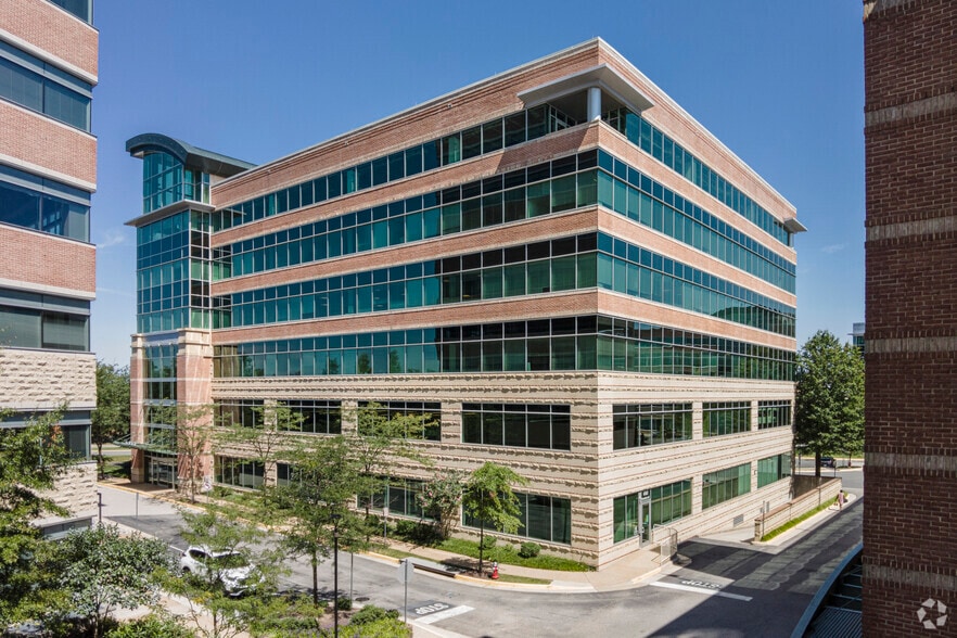 More Photos Of 6363 Walker Ln, Alexandria Office For Lease