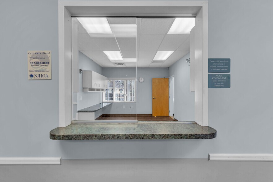 More Photos Of 508 Lakehurst Rd, Toms River Medical For Sale